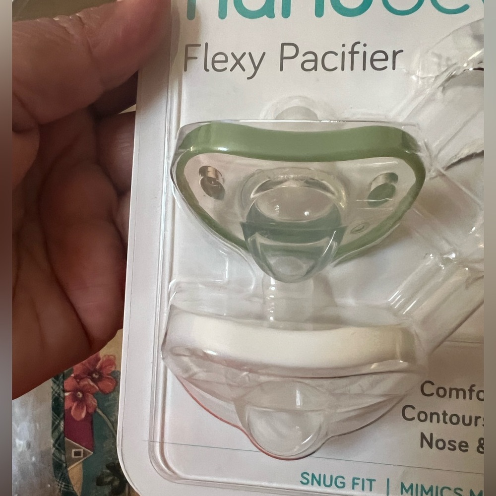 Flexy Pacifier - Green and White